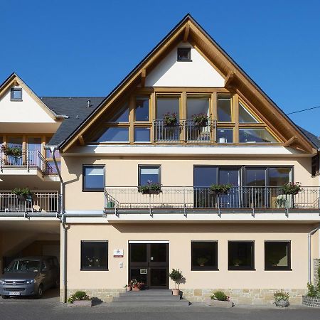 Weingut Eduard Kroth Briedel Exteriör bild